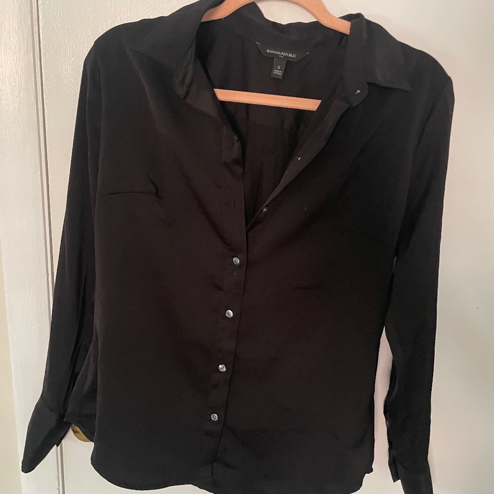 NWOT Banana Republic Satin Classic Shirt
